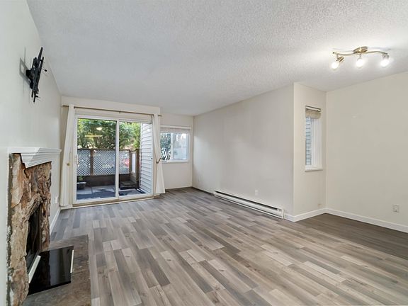 3rd image of 555 North Rd #109