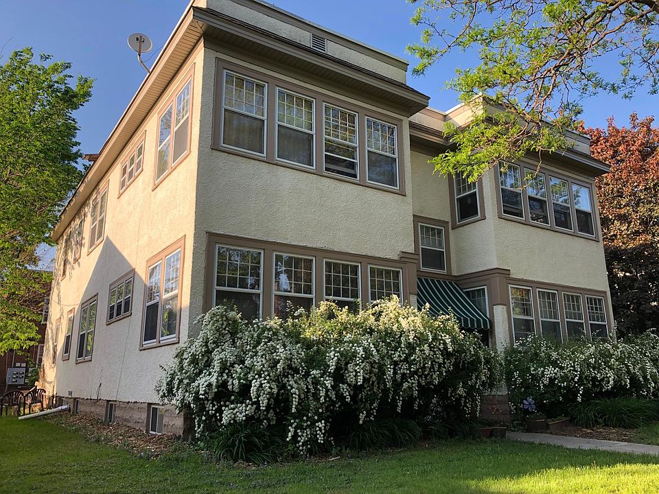 Apartment 4 is on upper floor (left).