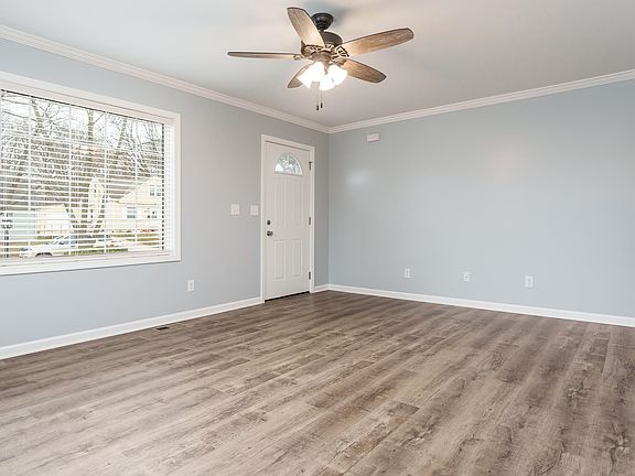 2nd image of 1736 Colorado Ave