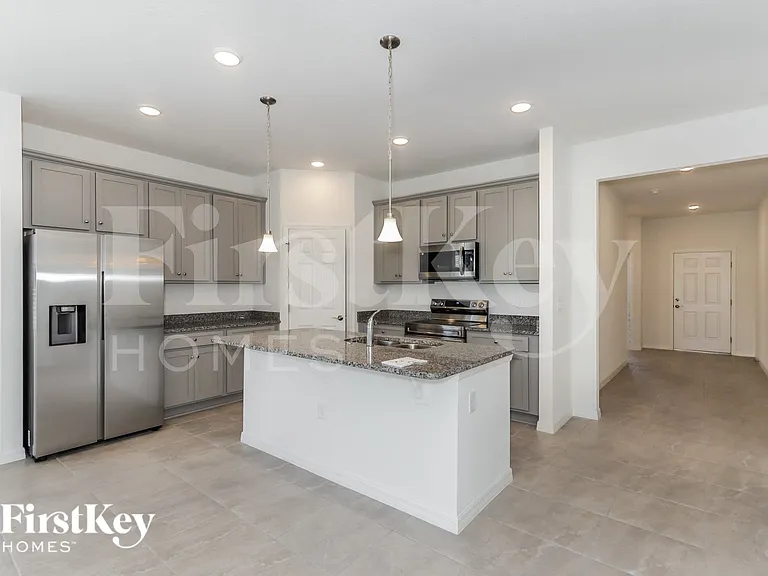 560 Crown Rose Dr — Photo 5