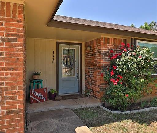 4th image of 1718 Chachalaca Ln