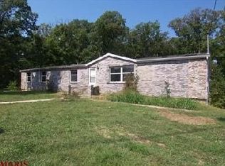 4115 Lakewood Dr, De Soto, MO 63020