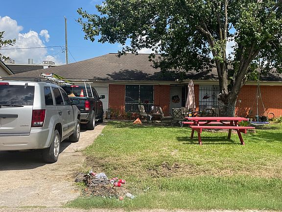 2nd image of 639 Hurley St
