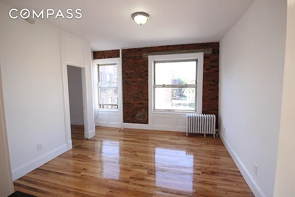 Rented by Compass | media 21