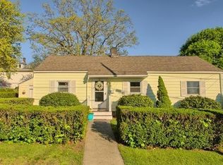 49 Elmwood Rd, Methuen, MA 01844