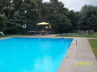 13 Meadow Brook Ln, Butler, PA 16001