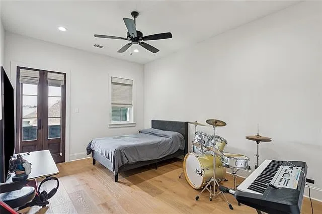 141 Bay Tree Manor Dr — Photo 18