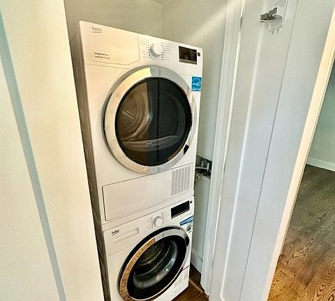 5th image of 366 Hanover St APT 7