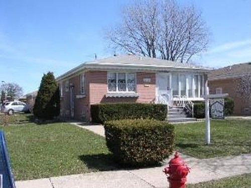 2nd image of 4945 N Ozanam Ave