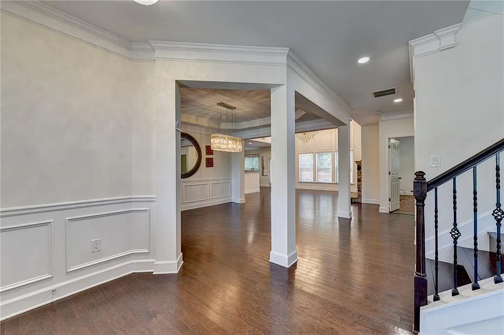 6 bed, 5.0 bath, 4671 sqft, $3,800 — Photo 4
