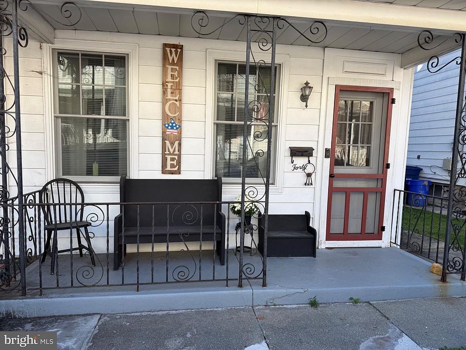 1st image of 40 Brainerd St