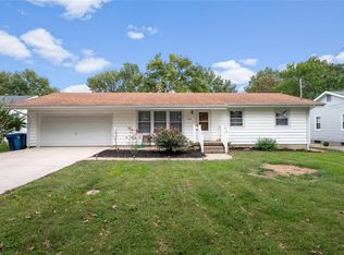 208 N 9th St, New Baden, IL