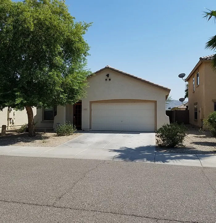 2415 W Mobile Ln