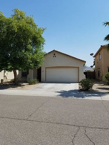 2415 W Mobile Ln Photo 1
