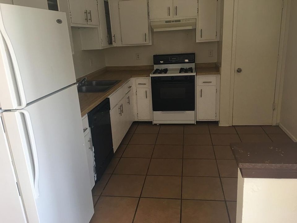 2nd image of 1775 Darlene Rd SE APT C