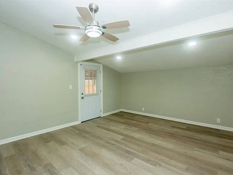 7206 La Granada Dr — Photo 16