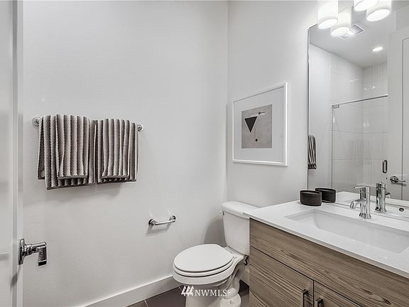 4th image of 13463 SE 68th Place #10D-2