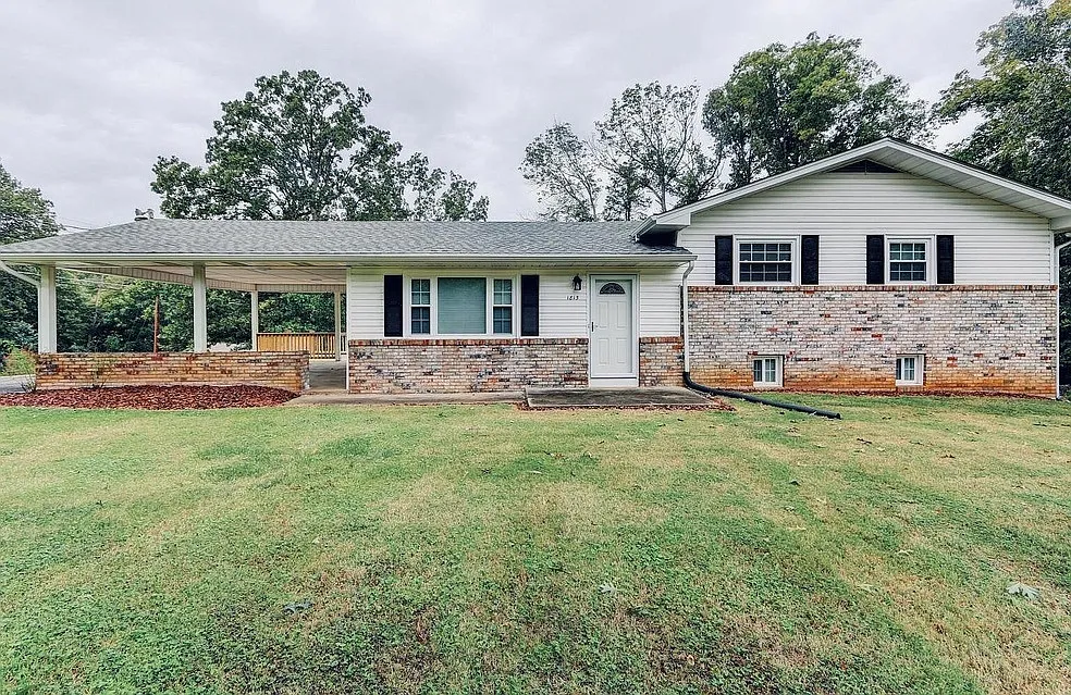 3 bed, 1.5 bath, 1780 sqft, $1,875 — Photo 1