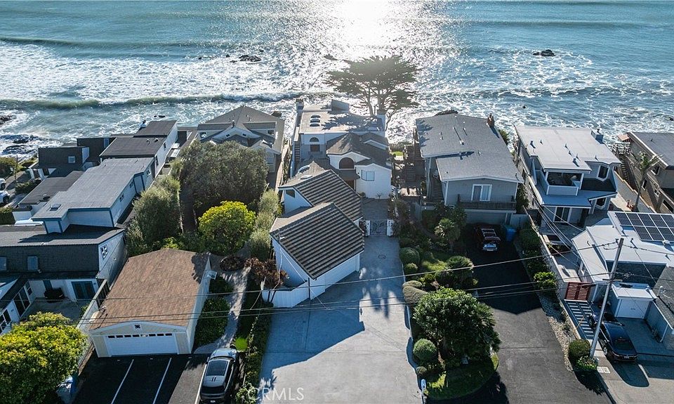 1st image of 268 Pacific Ave