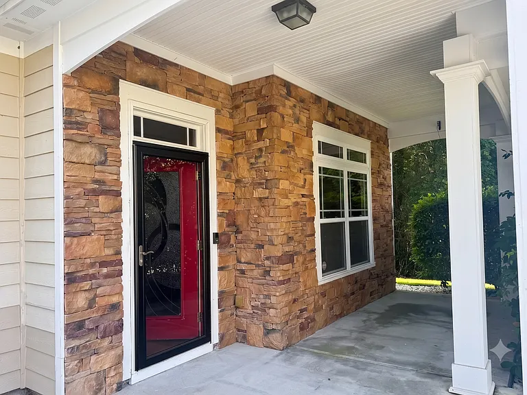 9 Haven Point — Photo 2