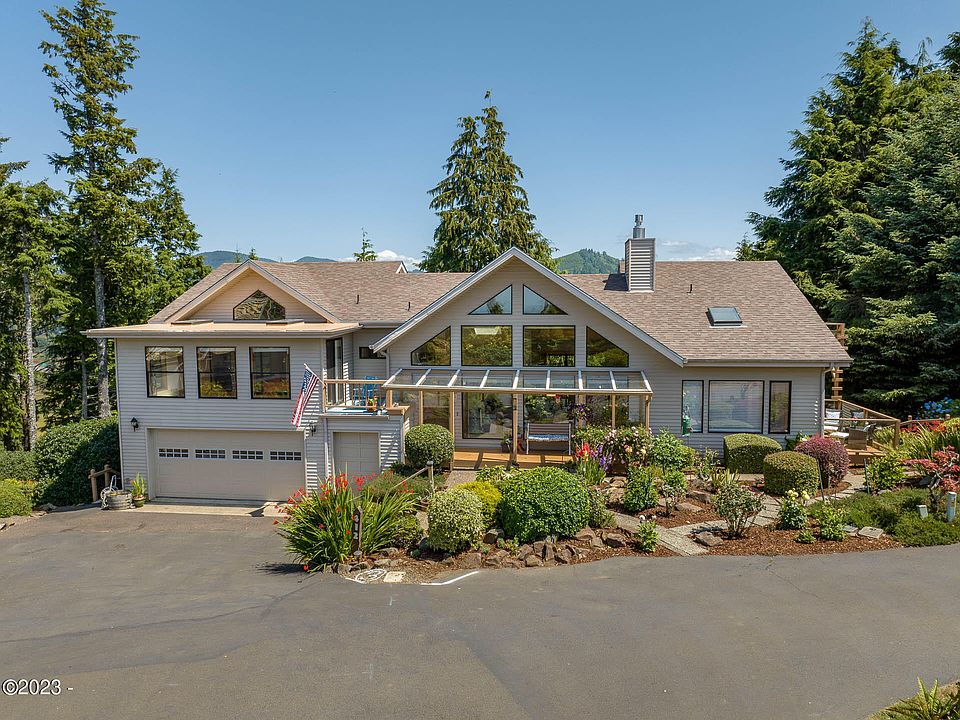 1st image of 412 Siletz View Ln