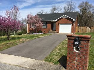 725 Spring Meadows Ln, Lebanon, TN 37087