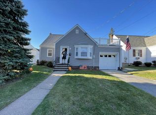 55 Susquehanna Ave, Rochelle Park, NJ 07662