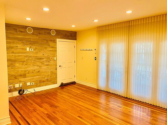 5th image of 10 Granger Ave Floor 1