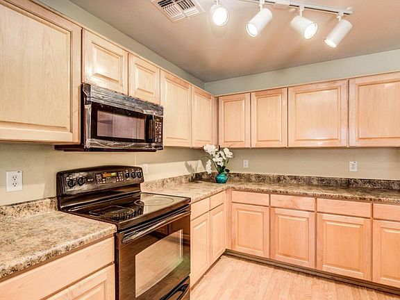 5th image of 1072 E Mayfield Dr