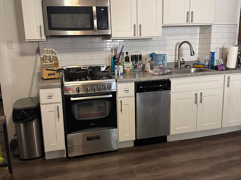 562 1/2 Jersey Ave #1 — Photo 6