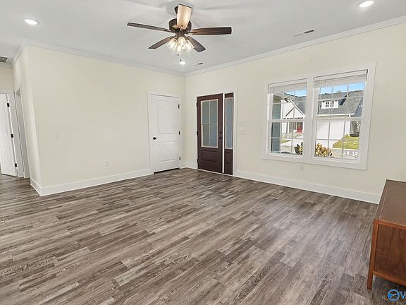 4th image of 100 Bonny Brook Ln