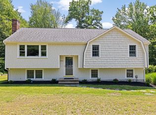 16 Old Oaken Bucket Rd, Norwell, MA 02061