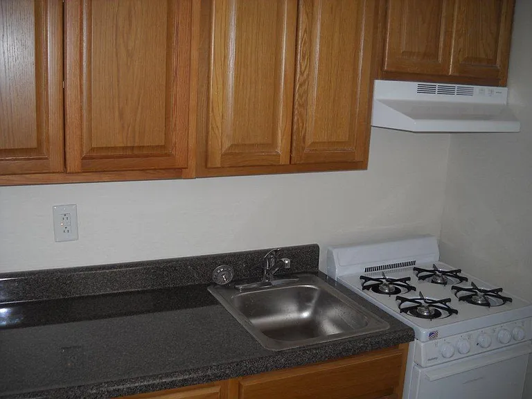 424 S 48th St — Photo 9