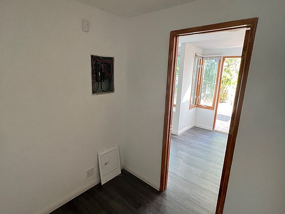 4th image of 12 Coach Rd