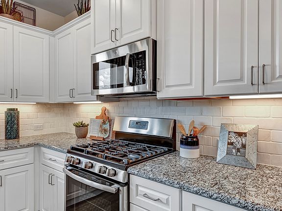 Wonderful counter space