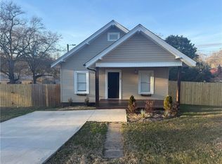 18 Clemson St, Liberty, SC 29657