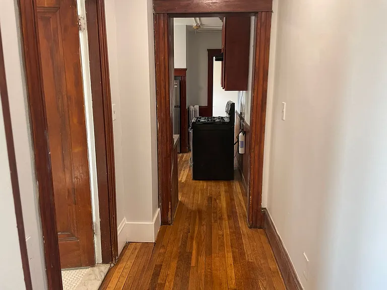 654 Elmwood Ave — Photo 15