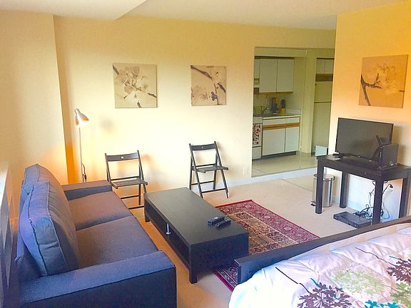 2nd image of 1011 Arlington Blvd APT 645