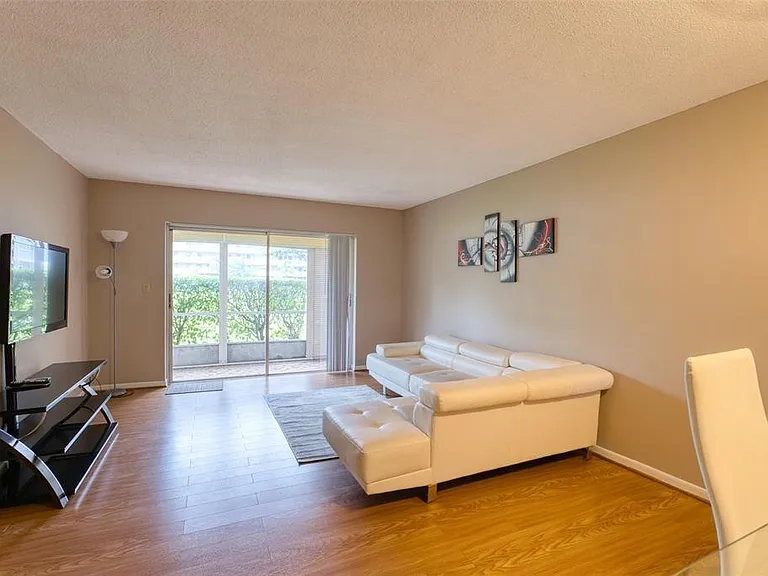 4700 Washington St #105 — Photo 5
