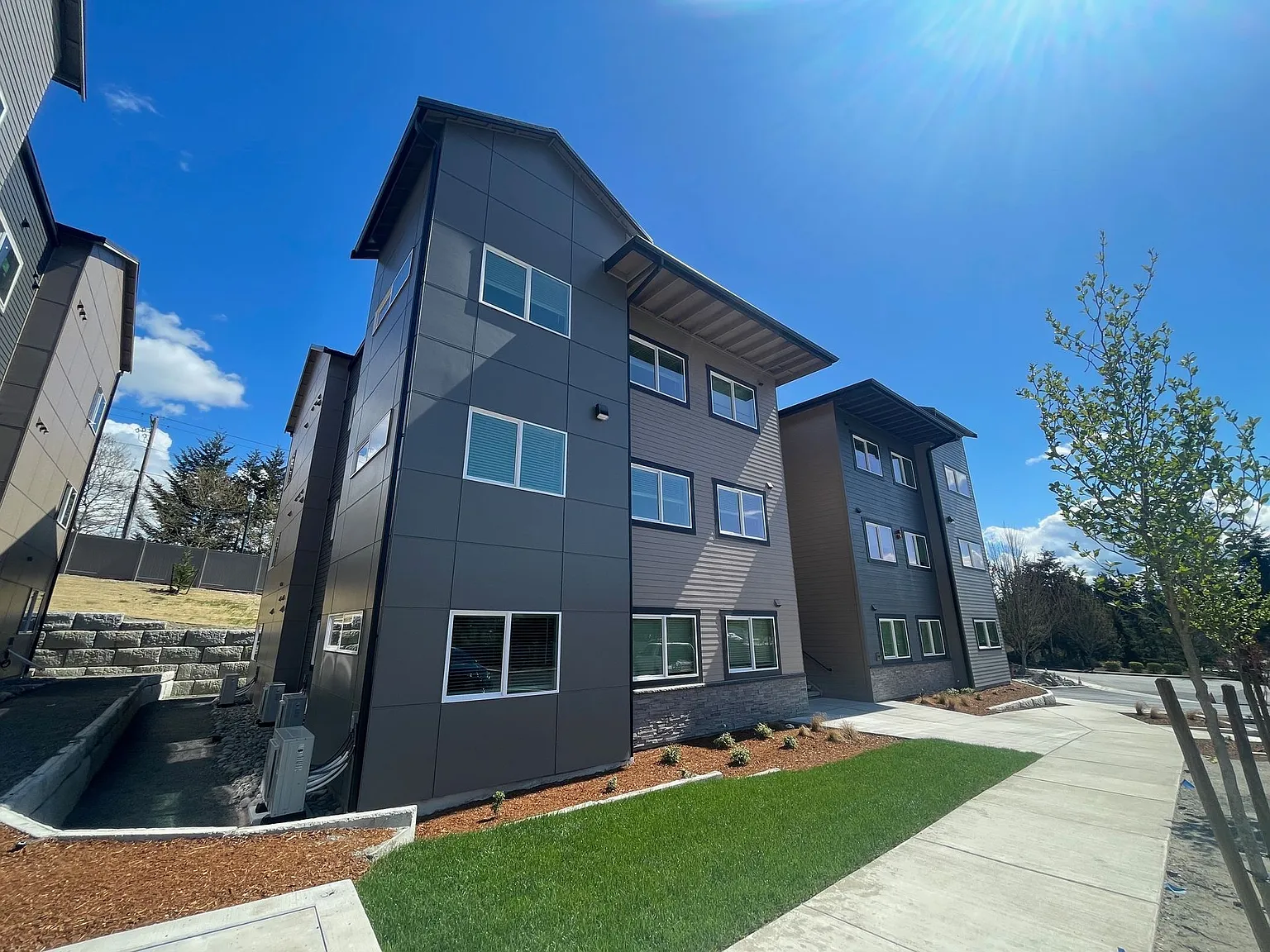 Grand Ridge — Photo 3