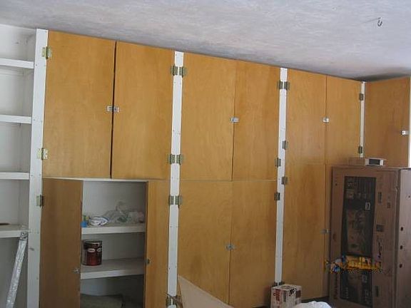 Built in 2 car garage