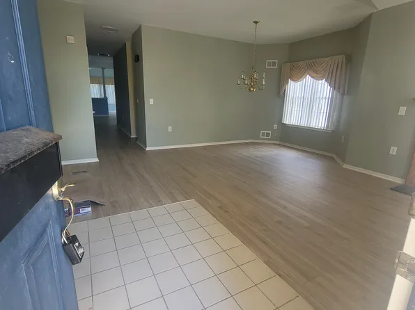 15 Sea Girt Ln, Waretown, NJ 08758