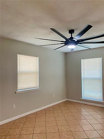 1411 Hooks Dr #B — Photo 13