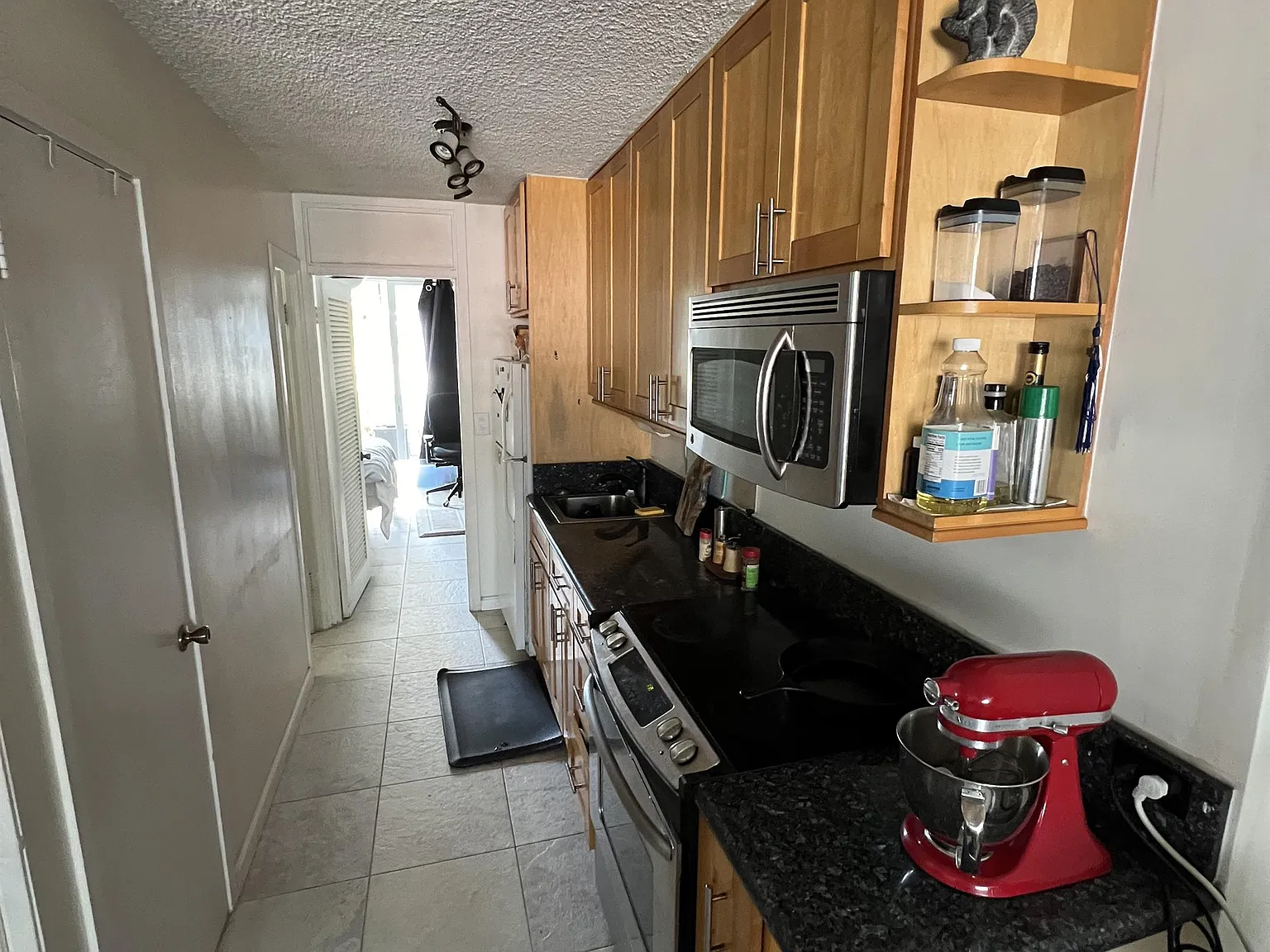 425 Ena Rd 6B - -- — Photo 4