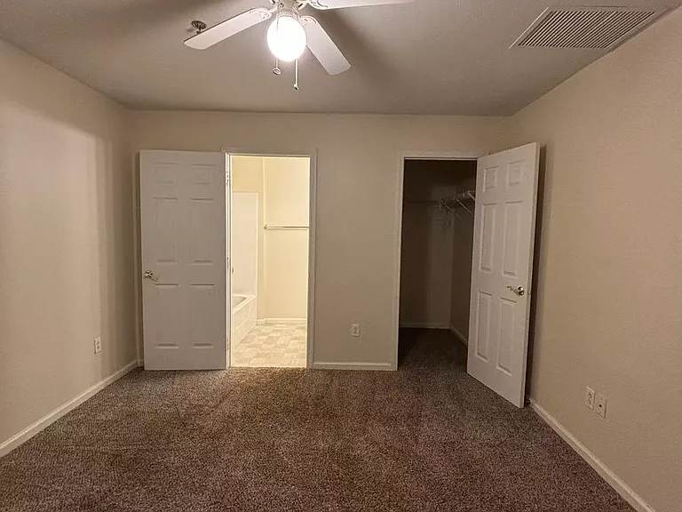 6101 University Commons Dr — Photo 2