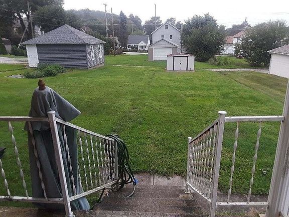 3rd image of 518 W 2nd Ave
