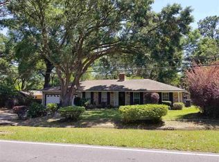 1335 Greenbrier Blvd, Pensacola, FL 32514