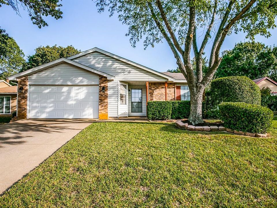 1st image of 310 Moss Hill Ln