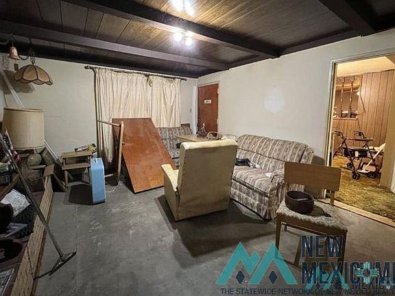 4th image of 208 E Frazier St