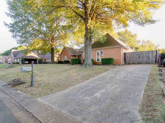 4th image of 7301 Blenheim Ln